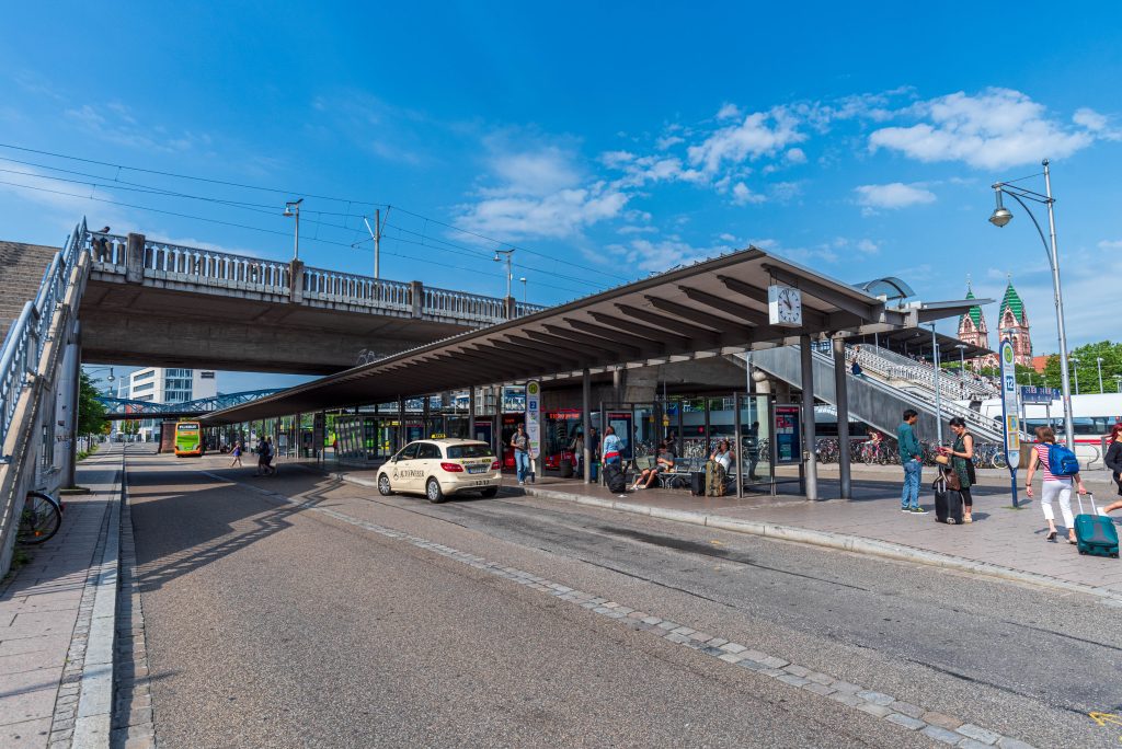 フライブルク　バス駅