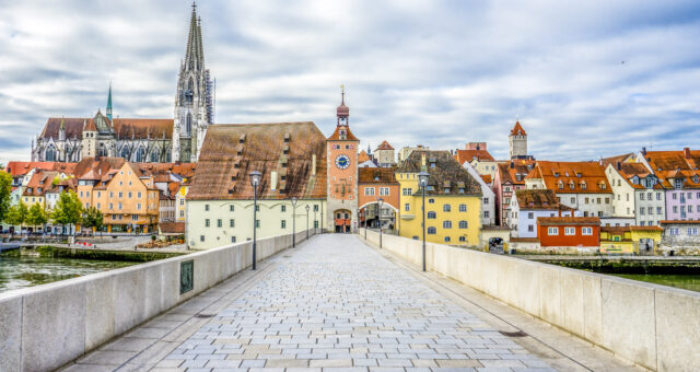 レーゲンスブルク 観光 ドナウ河畔で最も美しい中世の街