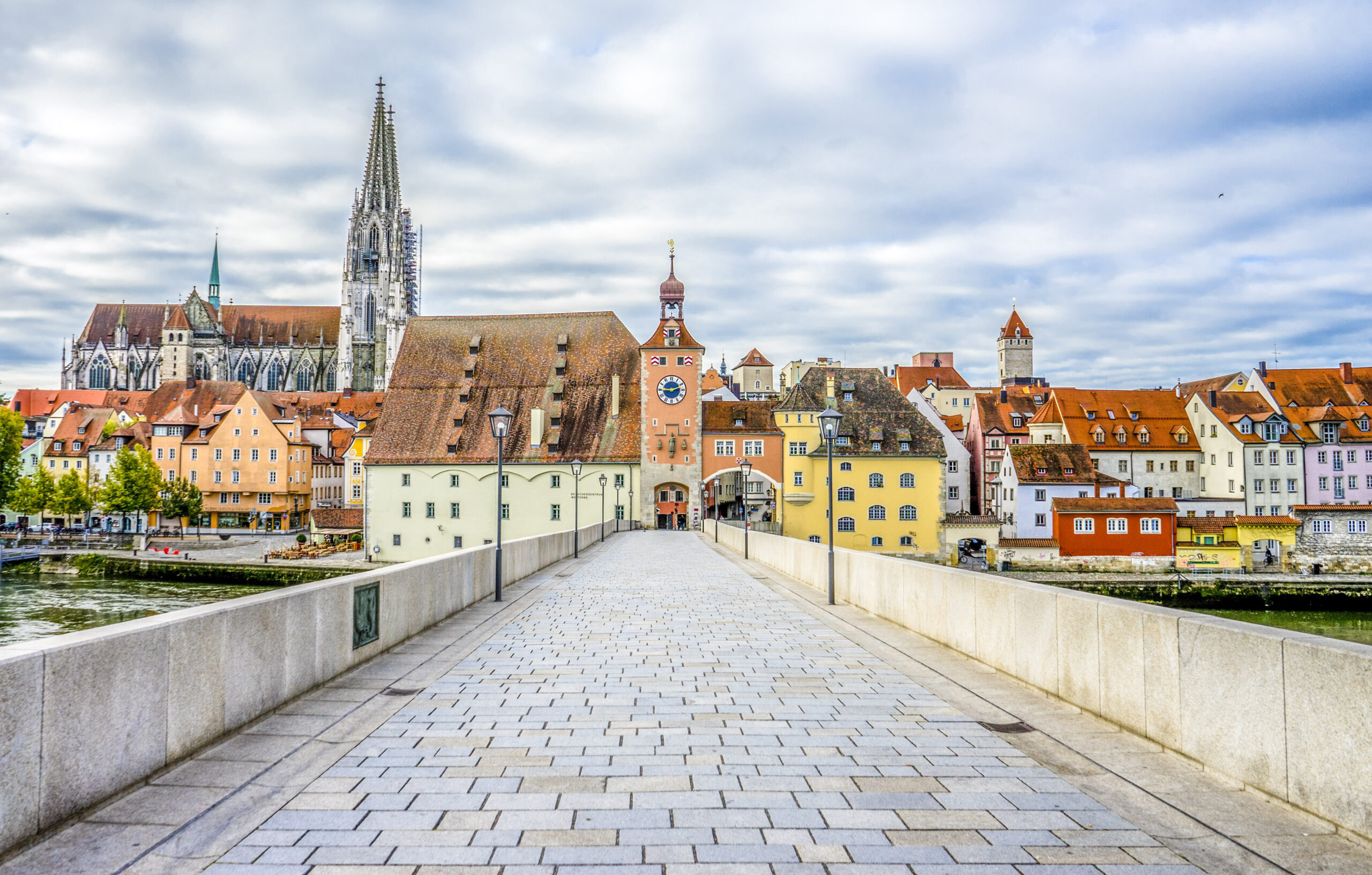 レーゲンスブルク 観光 ドナウ河畔で最も美しい中世の街 Pfadfinder24